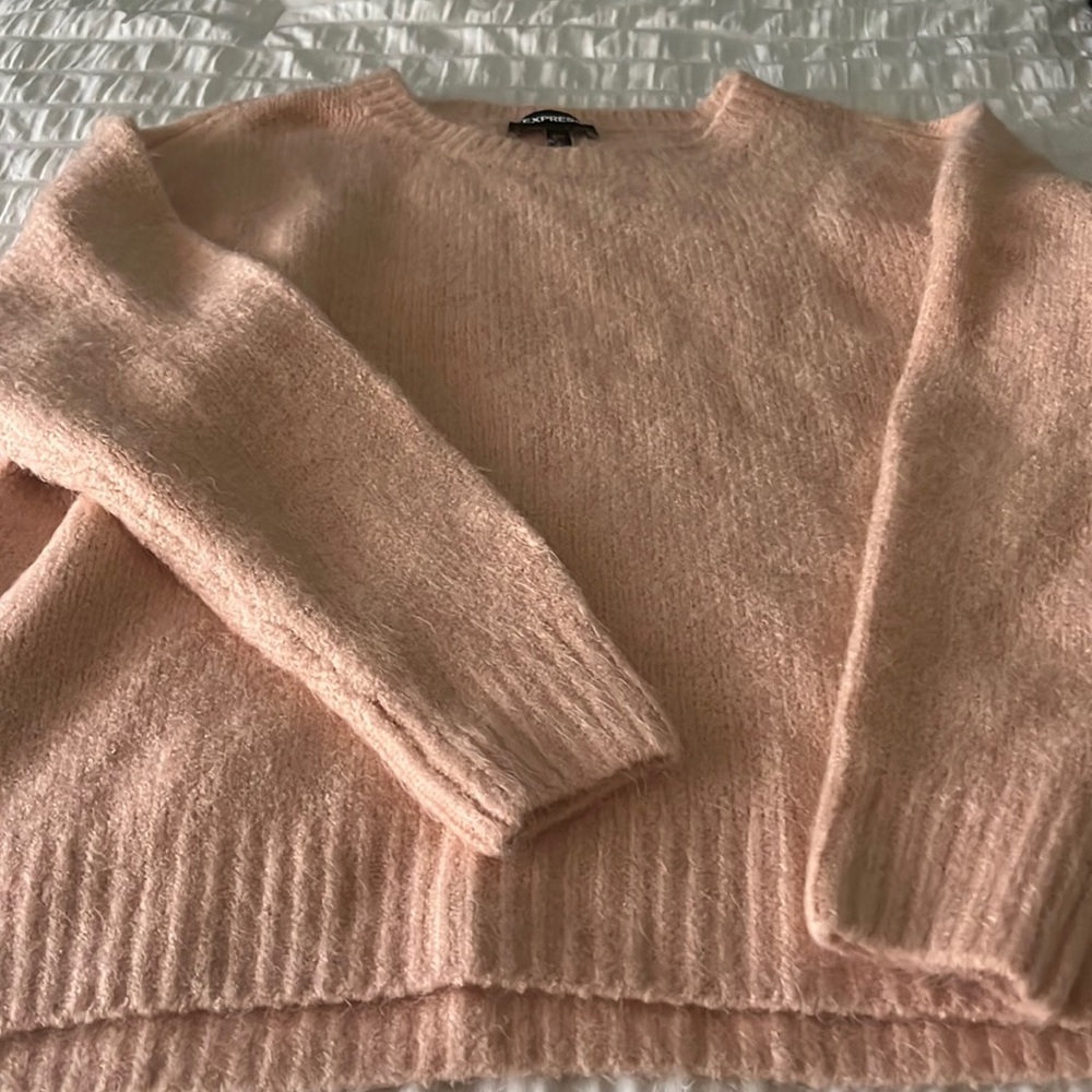 Express Sweater - Picture 3 of 4